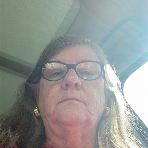 Meet your Posher, Katherine - Picture 1 of 1